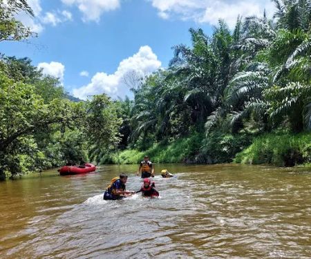 Cherandong Waterfall