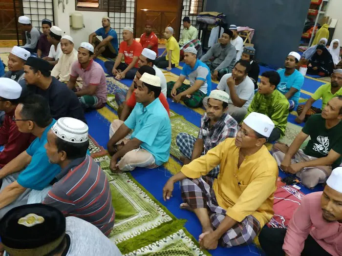 Surau Al-Hidayah Pangsapuri Alam Perdana Picture 5