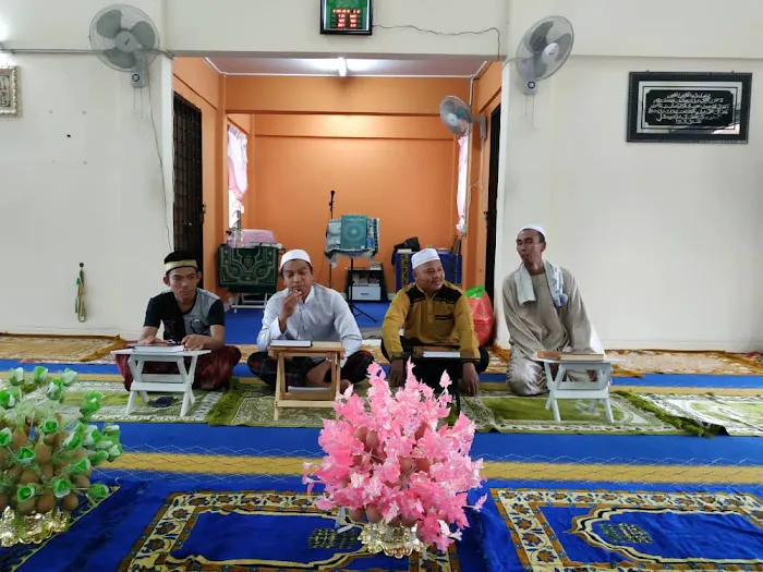 Surau Al-Hidayah Pangsapuri Alam Perdana Picture 4