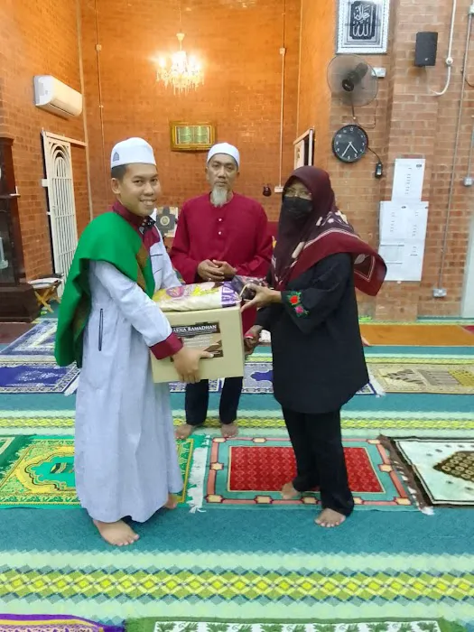 Surau Baitul Majid Alam Perdana Picture 6