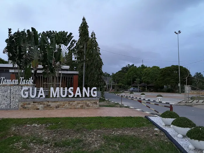 Taman Tasik Gua Musang Picture 2