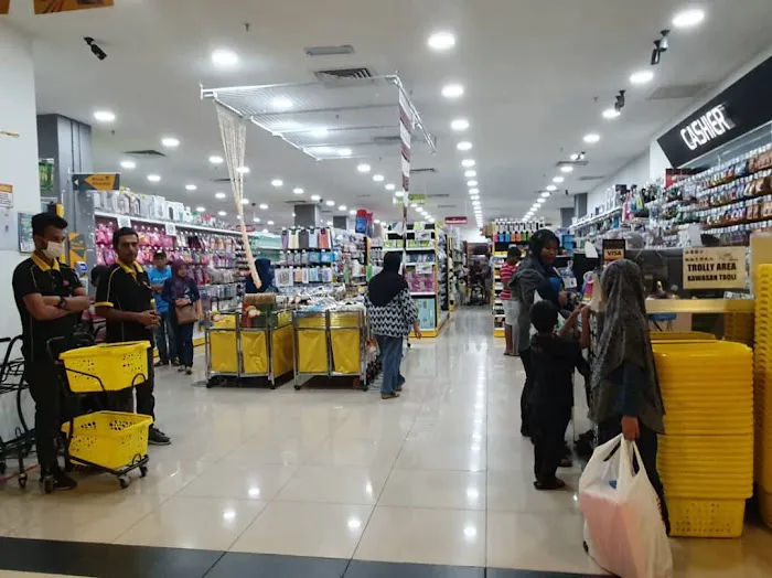 Star Avenue Lifestyle Mall Picture 7