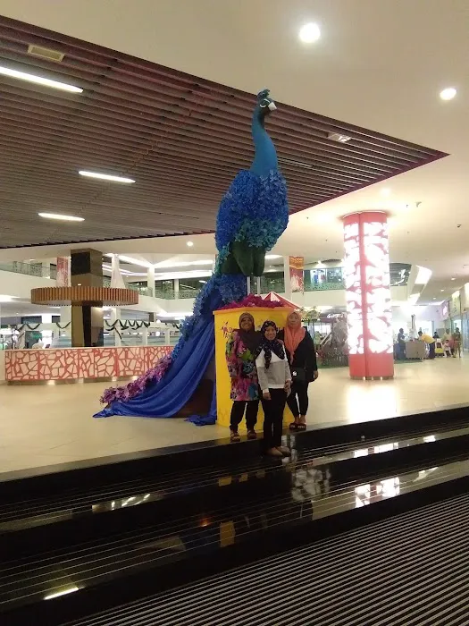 Star Avenue Lifestyle Mall Picture 3