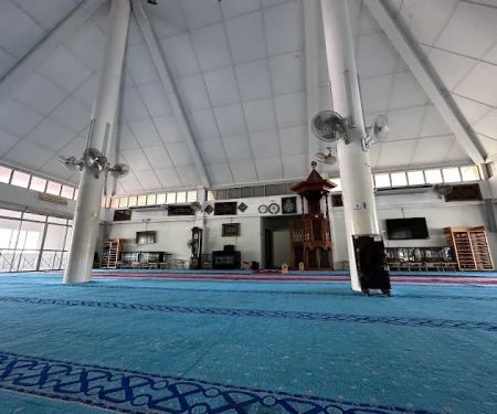 Surau Al-Syakirin, Bandar Utama