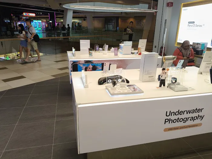 OPPO EXPERIENCE STORE MY TOWN Picture 5