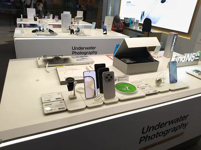 OPPO EXPERIENCE STORE MY TOWN Picture 4