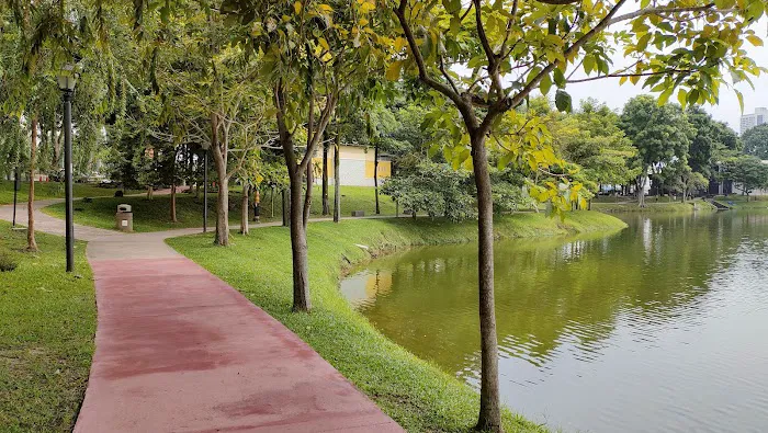 Taman Tasik Ampang Hilir Side Entrance Picture 3