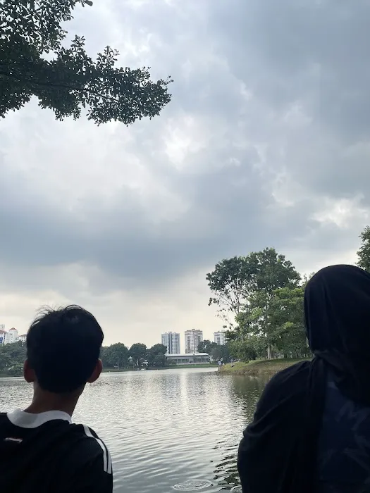 Taman Tasik Ampang Hilir Side Entrance Picture 7