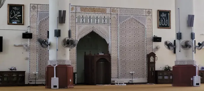 Al-Hidayah Mosque Kampung Sungai Penchala Picture 9