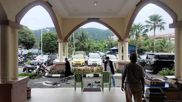 Al-Hidayah Mosque Kampung Sungai Penchala Picture 10