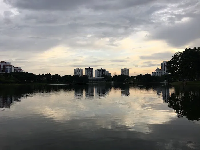 Fish Feeding Port Taman Tasik Ampang Picture 6