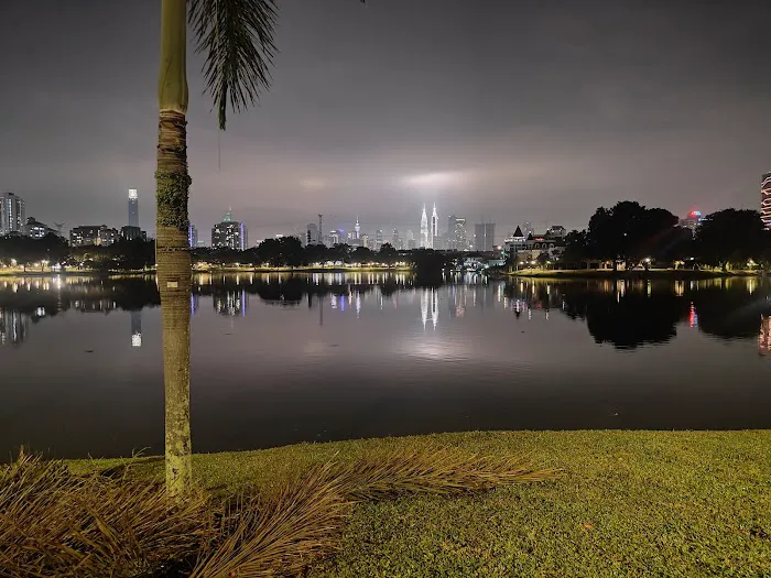 Taman Tasik Ampang Hilir Picture 8
