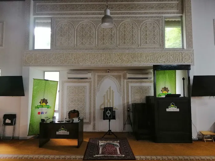 Surau Damansara Perdana (Surau Jumaat) Picture 2