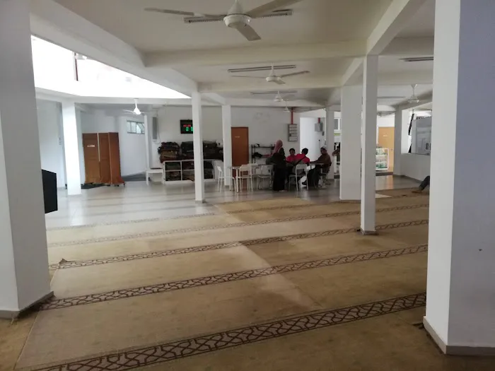 Surau Damansara Perdana (Surau Jumaat) Picture 3