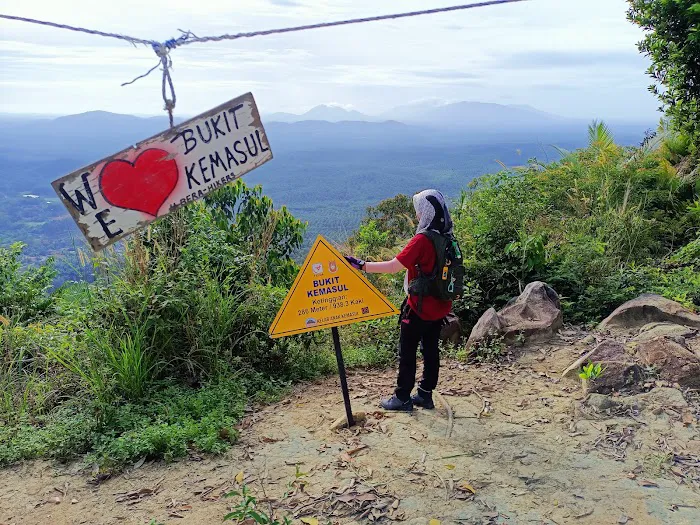 Bukit kemasul hiking area Picture 2