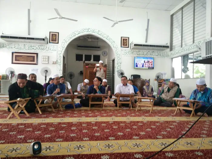Surau Ar-Raudhah Seksyen 5 Kota Puteri (Surau Solat Jumaat) Picture 2