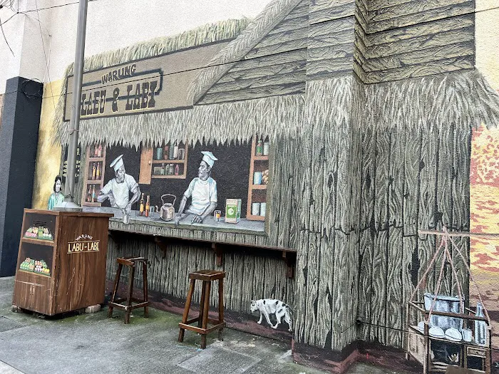 Murals or street art on Lorong Tuanku Abdul Rahman Picture 1