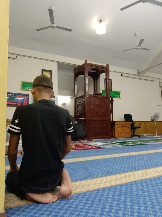 Surau Jumaat PPR Wahyu Picture 3