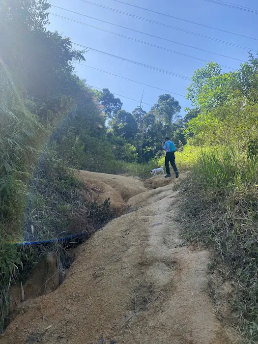 Hatamas Trail entrances Picture 6