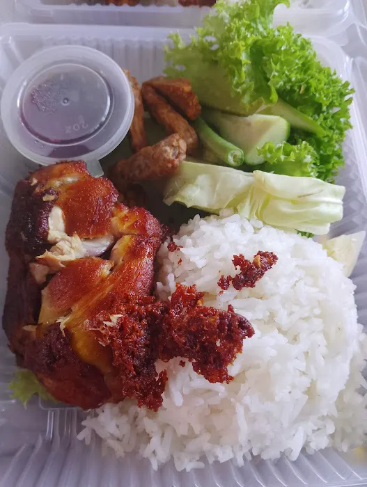 Cik su mi celup (Nasi ayam penyet) Picture 5