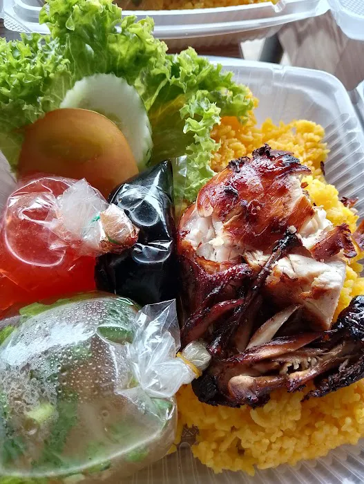 Cik su mi celup (Nasi ayam penyet) Picture 9