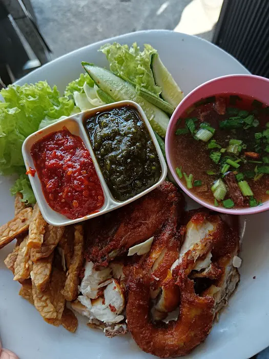 Cik su mi celup (Nasi ayam penyet) Picture 7