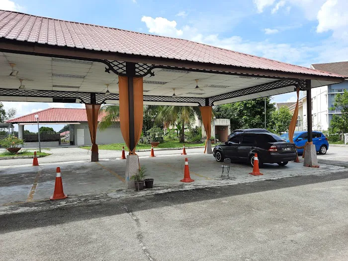 Cahaya Iman Mosque Picture 3