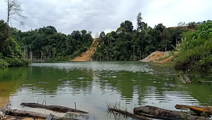 WWM Black Water Lake Picture 1