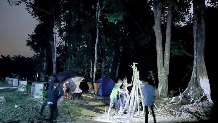 Lata Sia Campsite Picture 10
