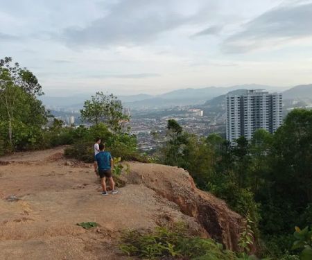 Bukit Besi Trailhead