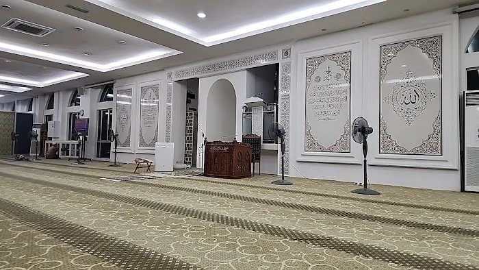 Ar-Rahman Mosque Picture 2