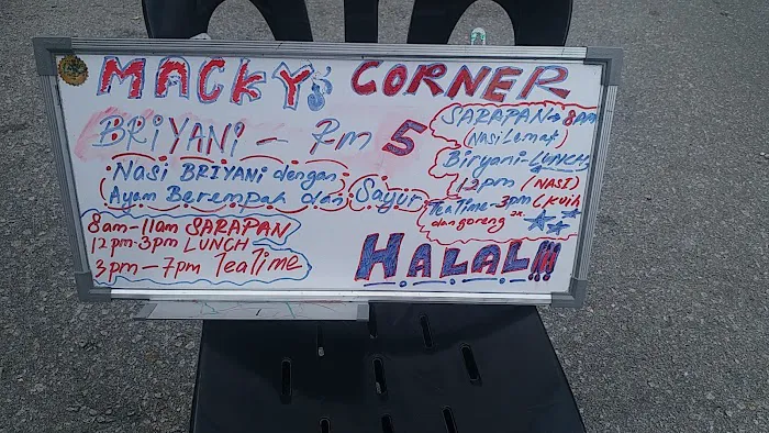 Macky's Corner Picture 4