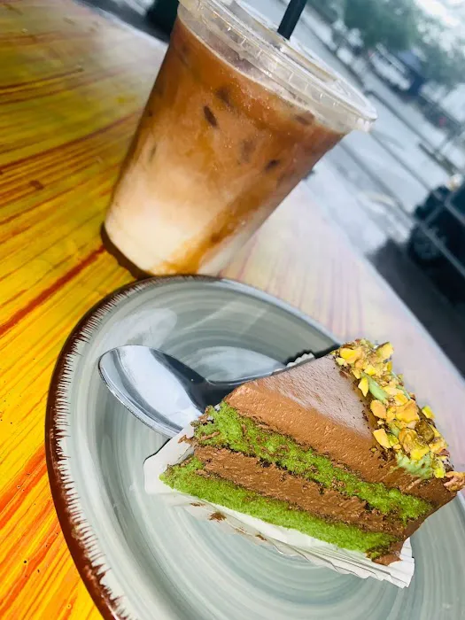 _ruang kecil. cafe Picture 6