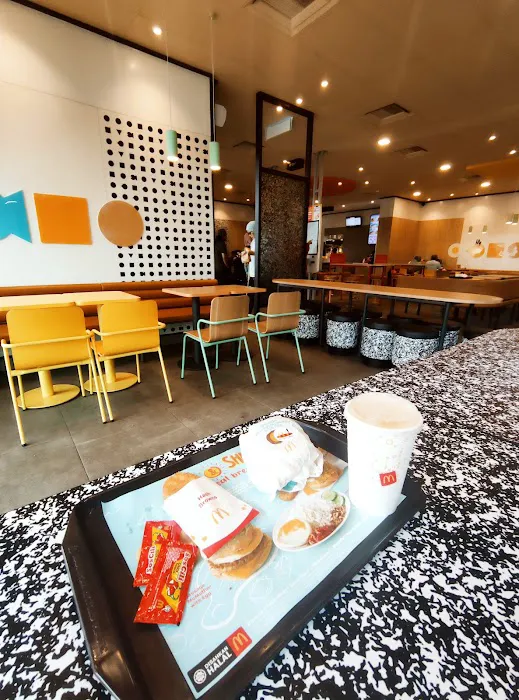 McDonald's Amverton DT Picture 10