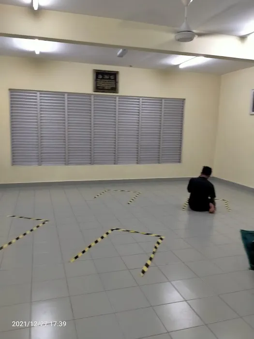Surau Kompleks Hentian sebelah tol plaza Picture 2