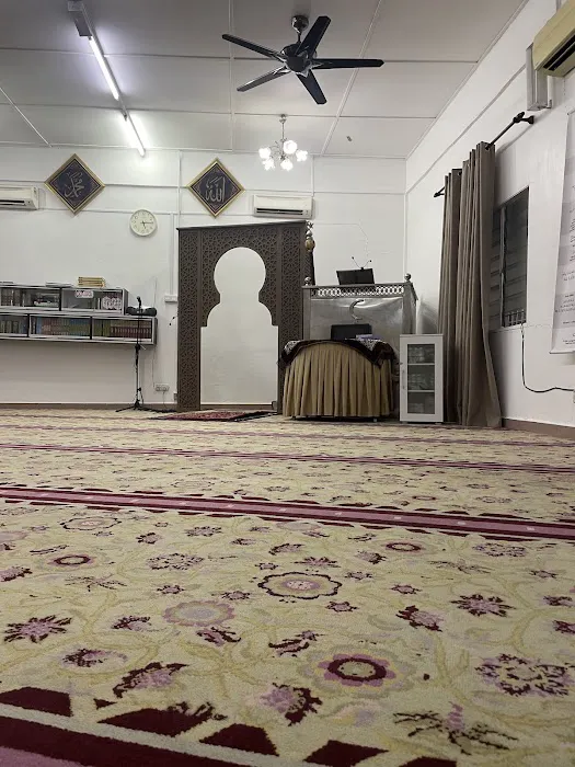 Surau Sementara @ Dewan Raja Sehari Picture 5