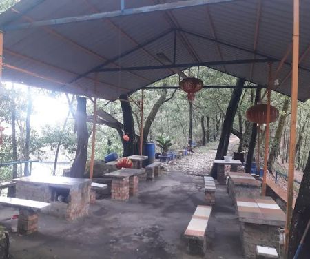 Lavvyy's Hill