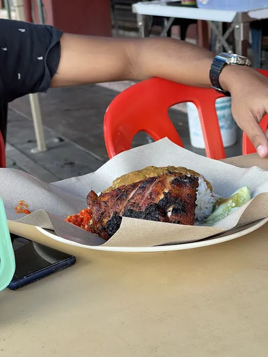 Restaurant Kuzah @ stesen keretapi Kuala Lipis Picture 9