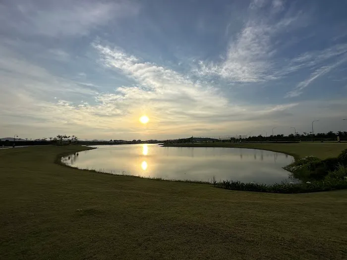 Easton Lake @ Eco Grandeur Picture 3