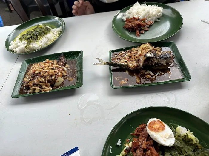 Pak Din Ikan Bakar Picture 1