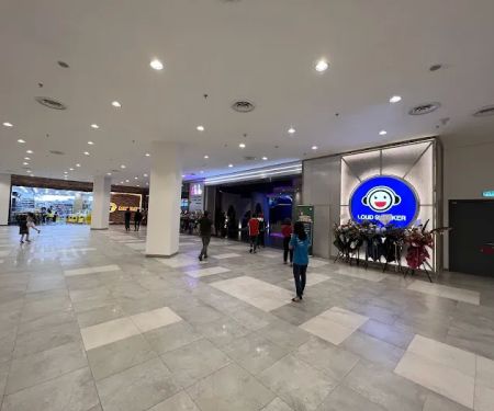 Loud Speaker Datum Jelatek Mall KL (Family Karaoke)