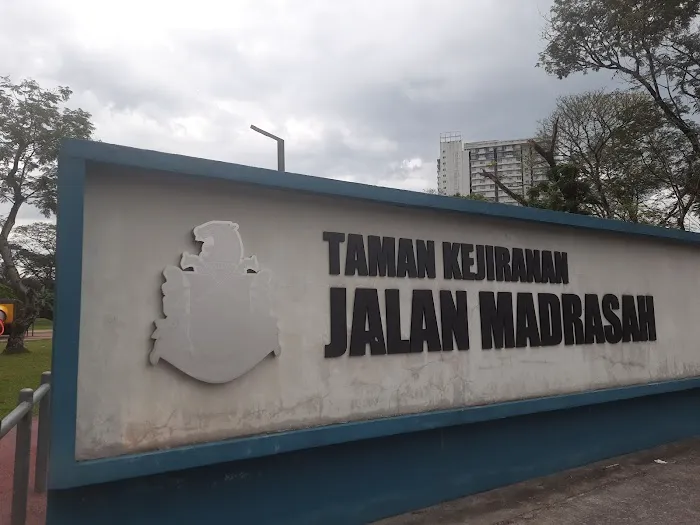 Taman Kejiranan Jalan Madrasah Picture 5