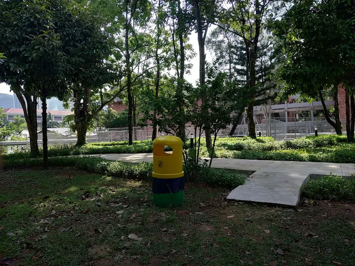Garden kawasan kediaman Picture 3