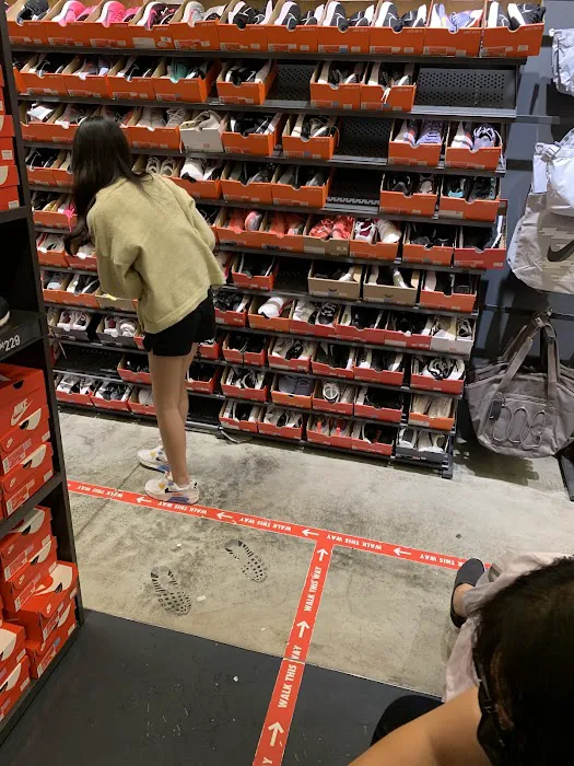 Nike Factory Store - Genting Premium Outlets Picture 7