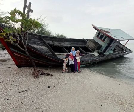 Abandoned Boat