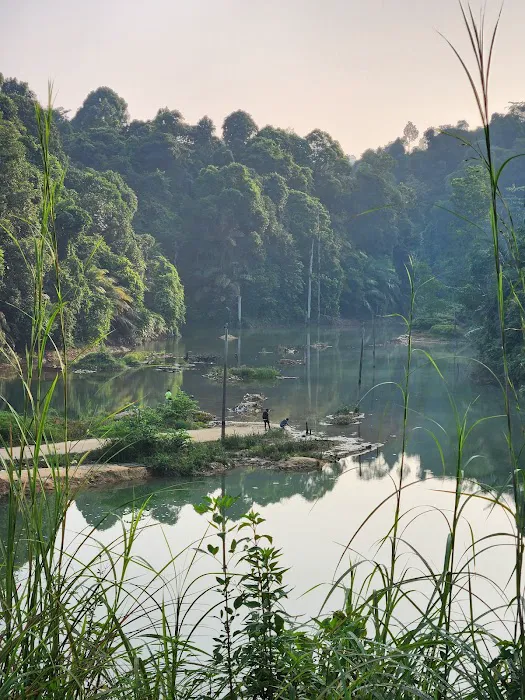 Sungai Long Hiking Picture 3