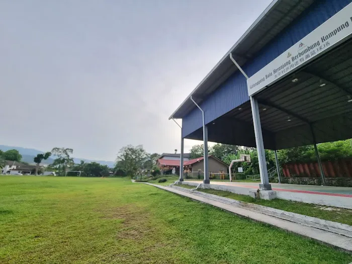 Gelanggang Bola Keranjang Berbumbung Kampung Desa Aman Picture 2