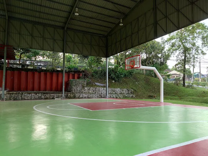 Gelanggang Bola Keranjang Berbumbung Kampung Desa Aman Picture 3