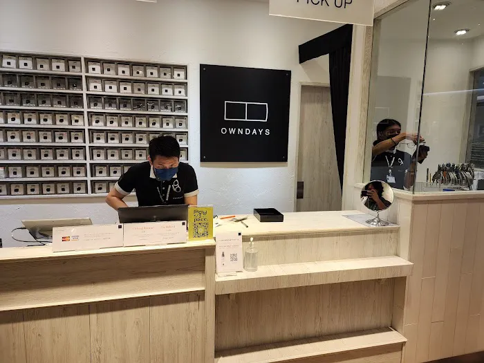 OWNDAYS MyTOWN Shopping Centre Picture 8