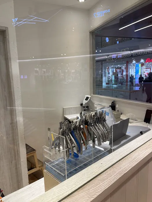 OWNDAYS MyTOWN Shopping Centre Picture 10